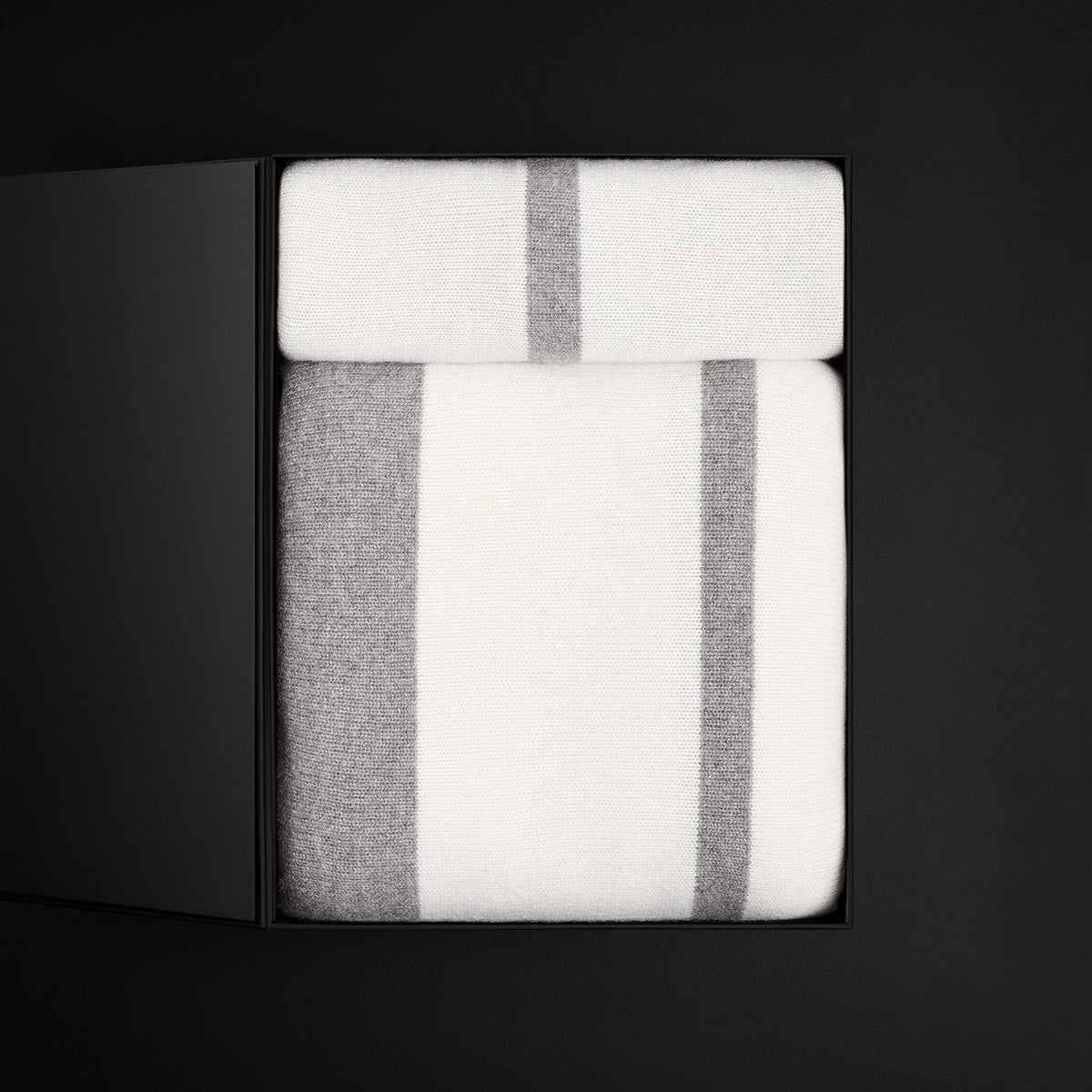 Striped Cashmere Home Gift Set In Taupe Melange/White | James Perse Los Angeles