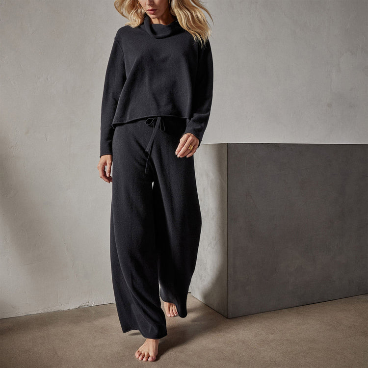 Women's Cashmere Gift Set in Black | James Perse Los Angeles
